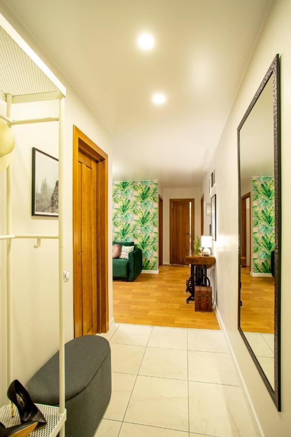 Luxury Apartment With 2 Bedrooms In The City Center Mykolajiw Exterior foto